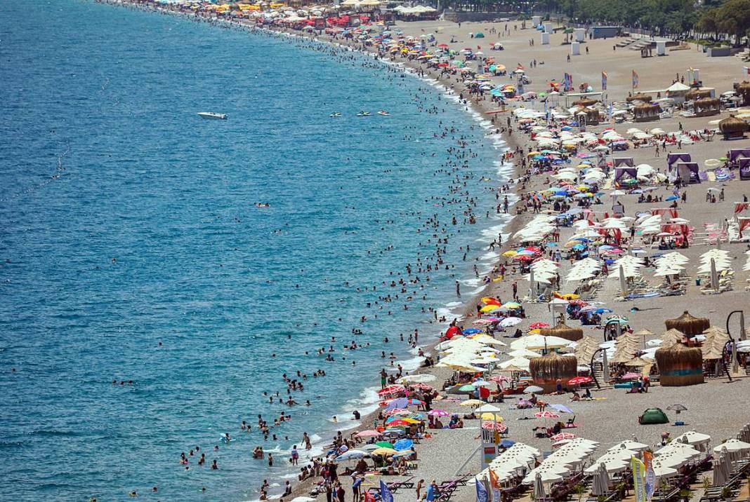 O kente geçen yıl 8 milyon ziyaretçi geldi: Bu yıl 12 milyon kişi bekleniyor! Yerli yabancı turistler akın ediyor 1